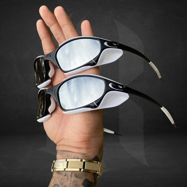 JULIET CYCLOPE CARBON LIQUID METAL
